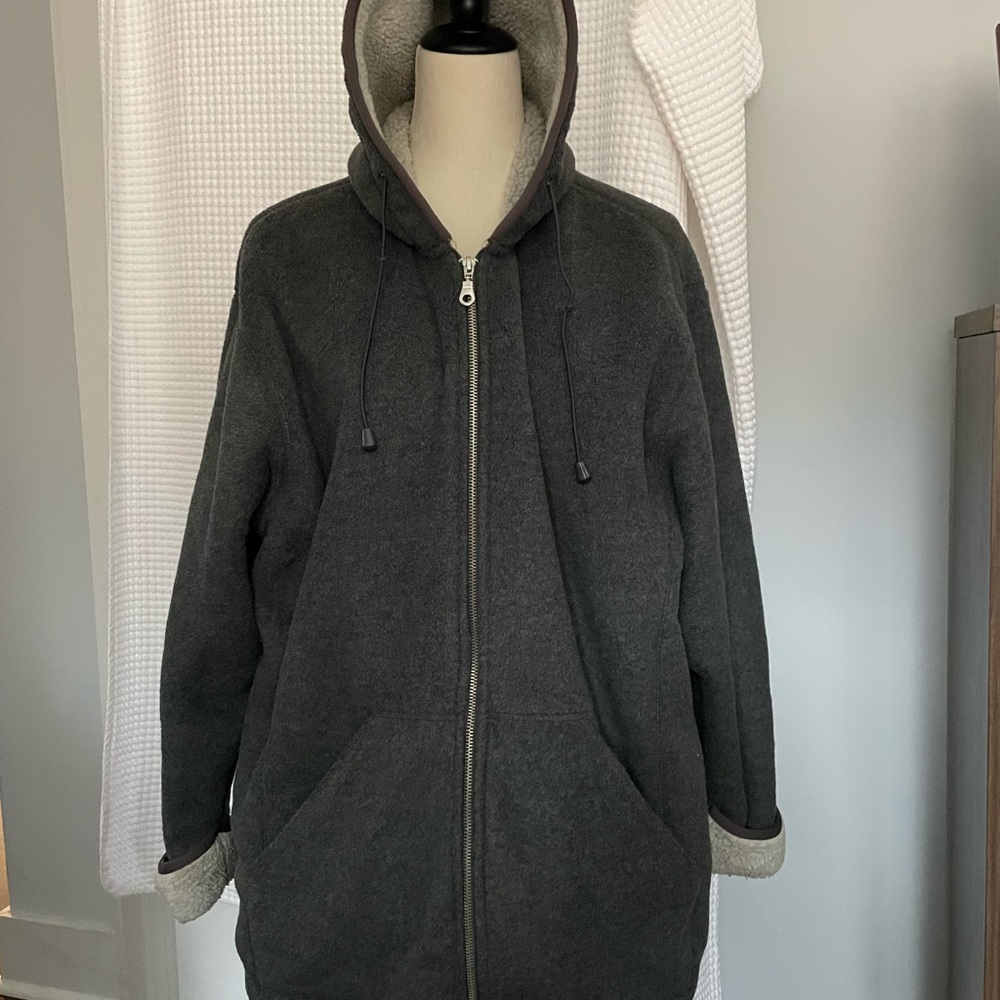 KOMITOR Gray fleece jacket size 2X.